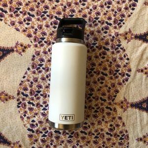 White Yeti Water Bottle 32oz